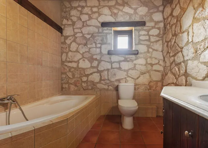Armos Stone - Private Pool & Sea Views, By Zantewize Vila